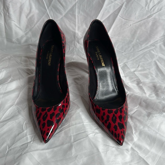 Size 38 - Picture 1 of 6